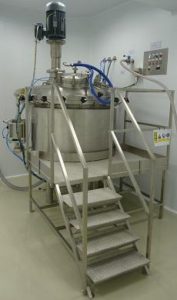 Technologické zařízení pro výrobu topických přípravků