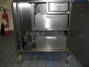 Deblistrovací stroj