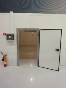 Skladová hala, areál IMUNA PHARM, a.s.