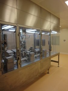 Skladová a výrobní hala, areál IMUNA PHARM, a.s.