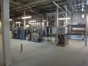 Skladová a výrobní hala, areál IMUNA PHARM, a.s.