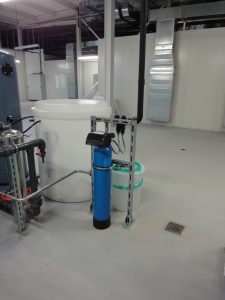 Skladová a výrobní hala, areál IMUNA PHARM, a.s.