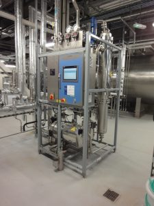 Skladová a výrobní hala, areál IMUNA PHARM, a.s.